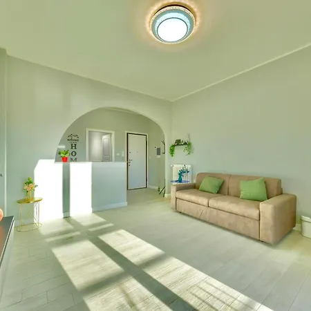 Apartment T&f House Comfortable With Private Parking