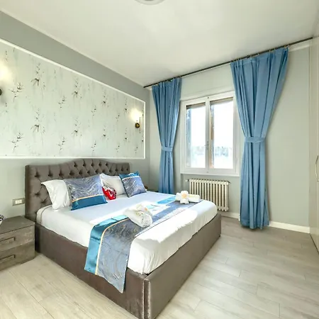 T&f House Comfortable With Private Parking Apartment