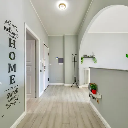 Apartment T&f House Comfortable With Private Parking *